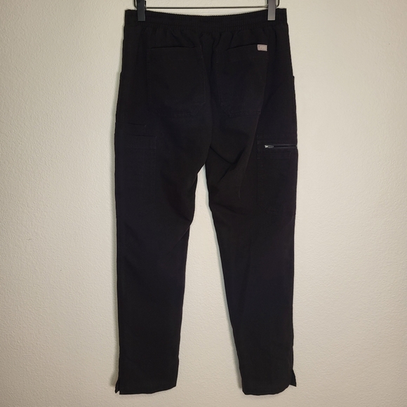 Figs Yola Scrubs Pants size XSmall Petite in Black - Picture 2 of 9